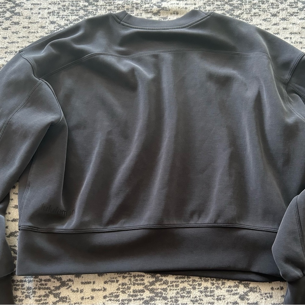Lululemon perfectly oversized cropped softstreme crew